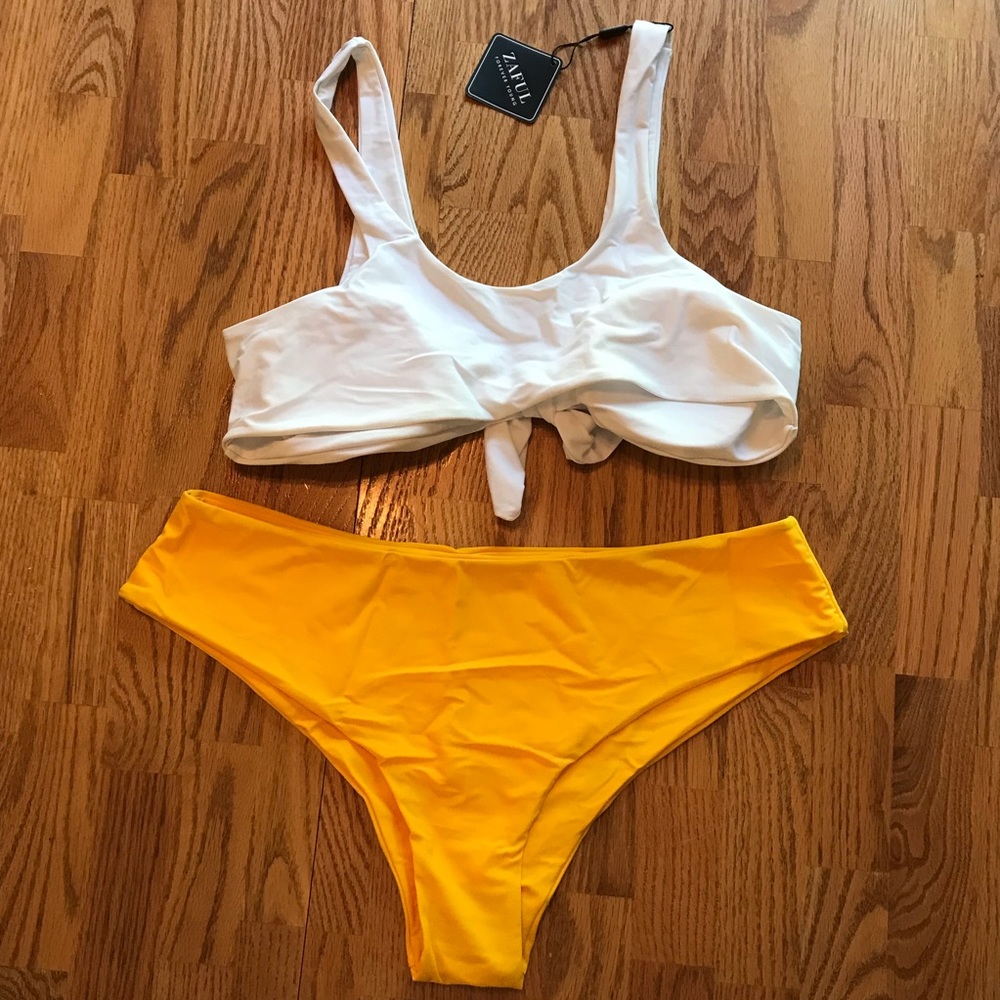 NWT Zaful Bright Yellow & White Knot Padded Bikini Set (2X) - Picture 4 of 16